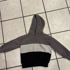 GAP Kids fleece sweatshirt/hoodie in Gray and Black NEW W/O TAGS xs kids or 5t